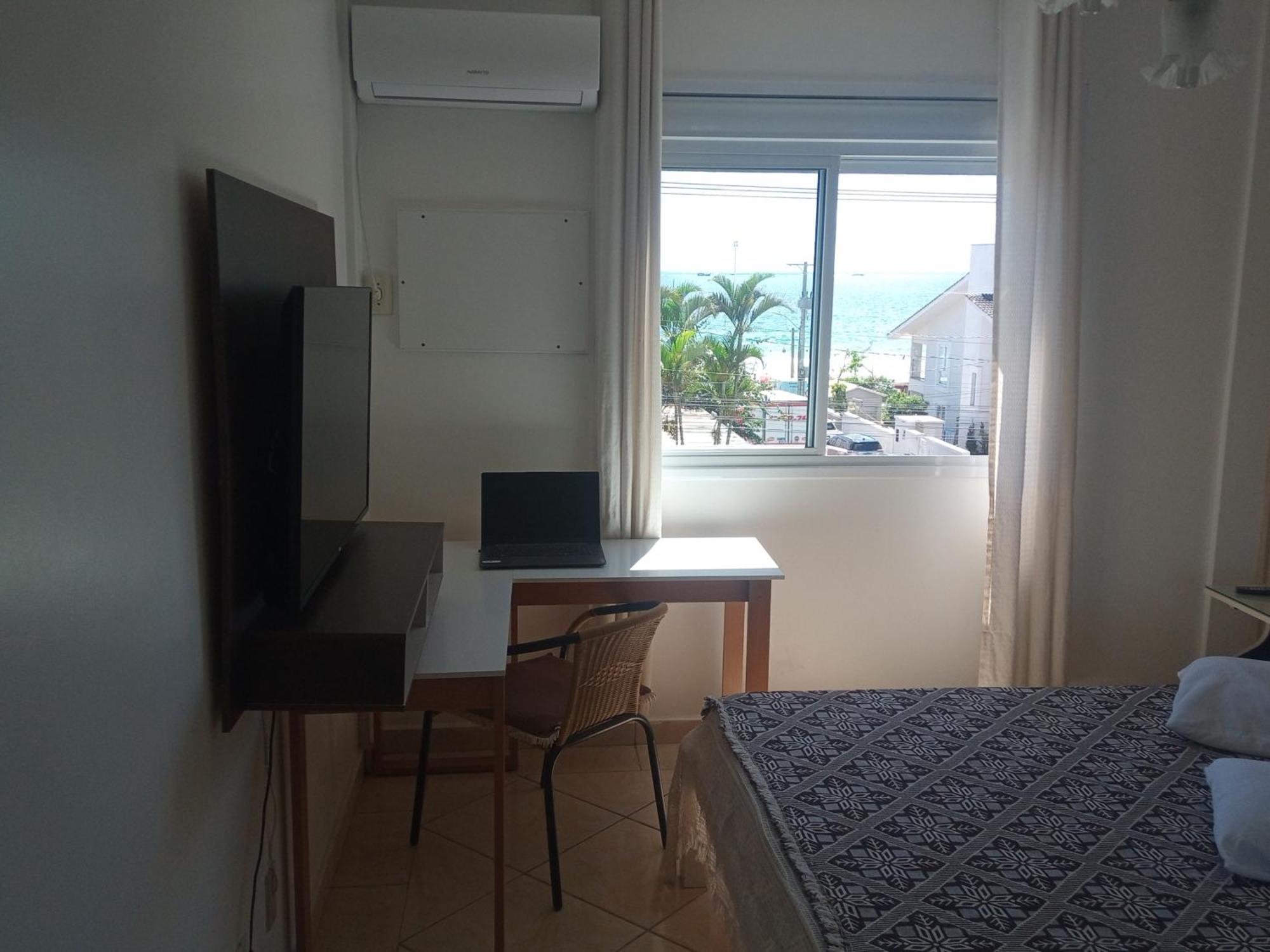 Apartamento 202 Com Vista Em Bombas